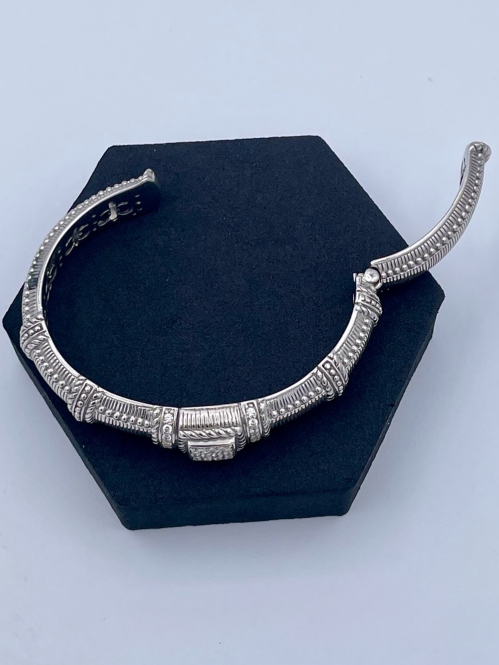 Judith Ripka Sterling Silver 925 CZ Pavé Center Motif Cuff Bracelet Heavy 42.8g - Picture 6 of 11